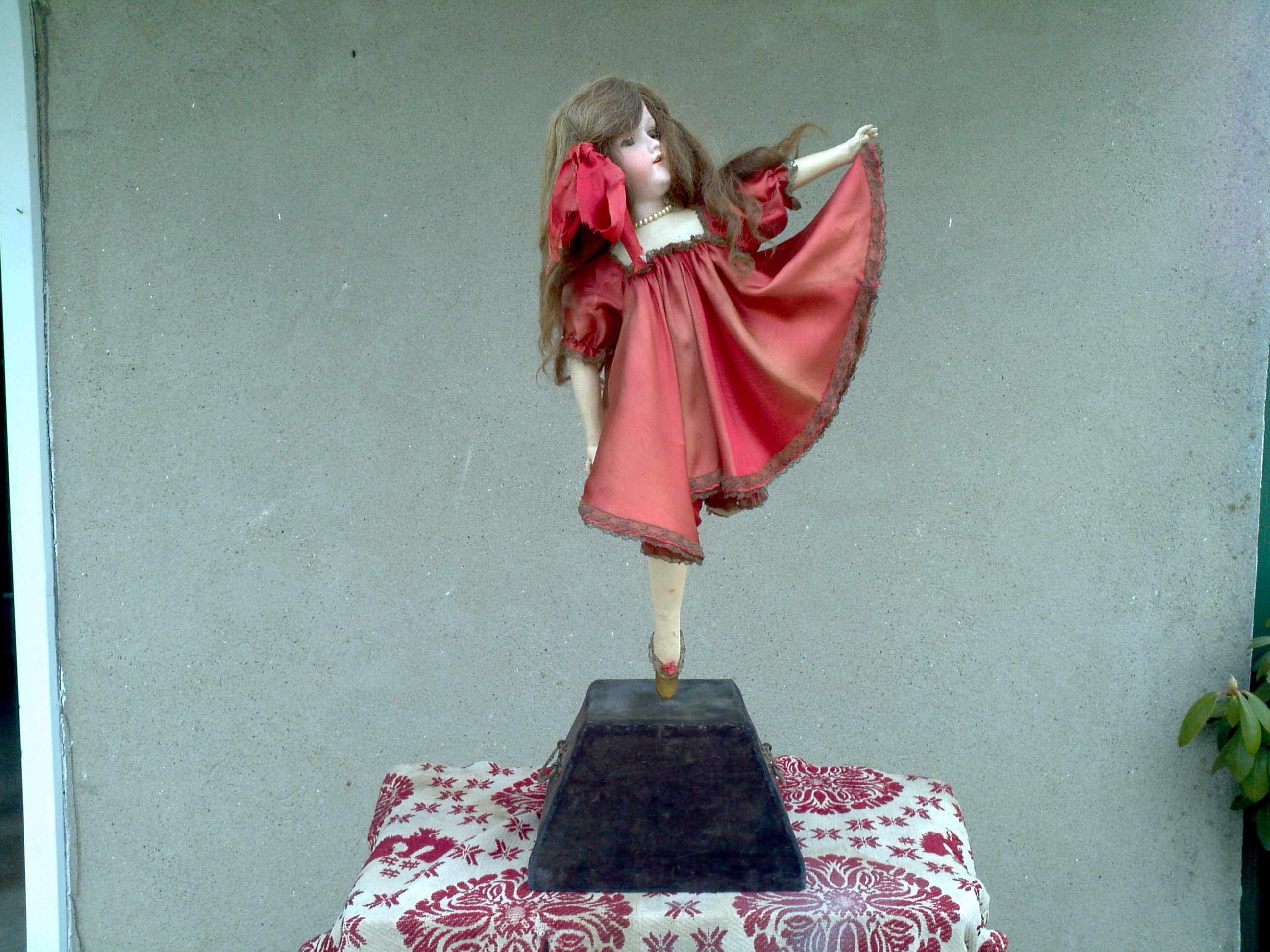 antique dancing dolls