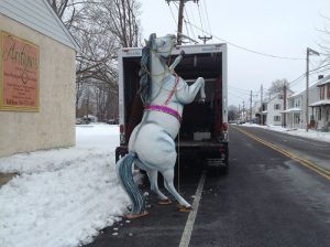 horse fiberglass white 4