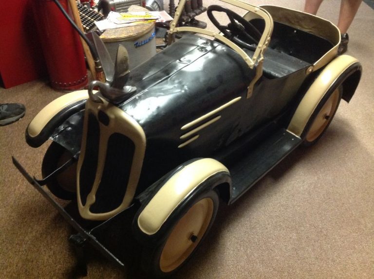 Antique Amusement Carnival Ride Car « Obnoxious Antiques