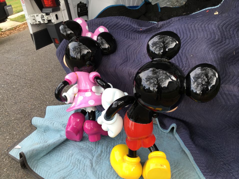 mickey and minnie outdoor statues