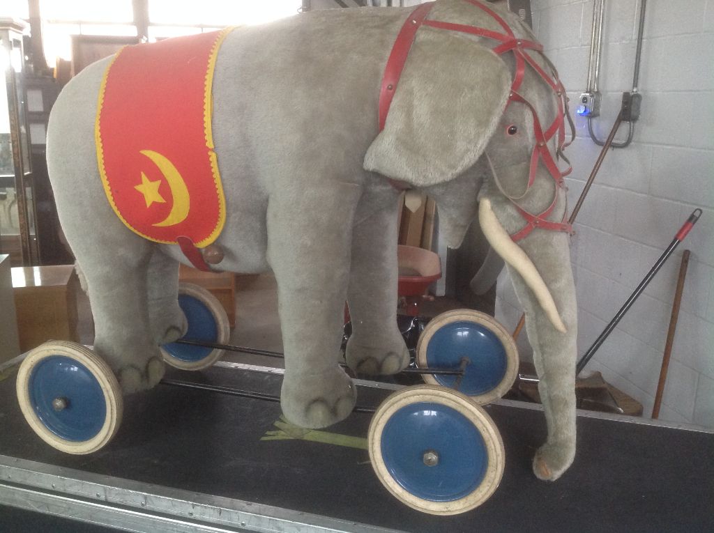 elephant riding toy