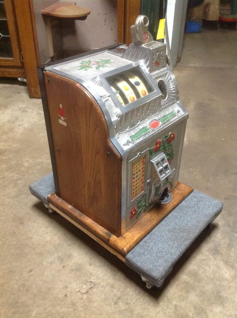 1929 mills poinsettia slot machine