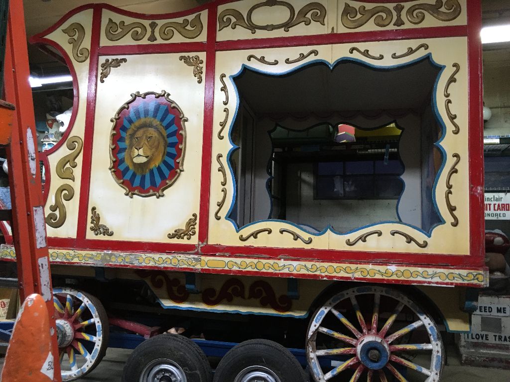 Antique Circus Wagon Â« Obnoxious Antiques